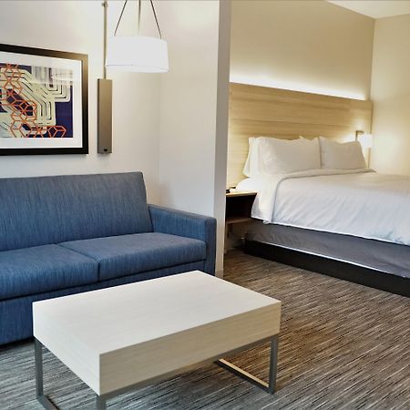 Holiday Inn Express & Suites Ocala By Ihg Exterior photo