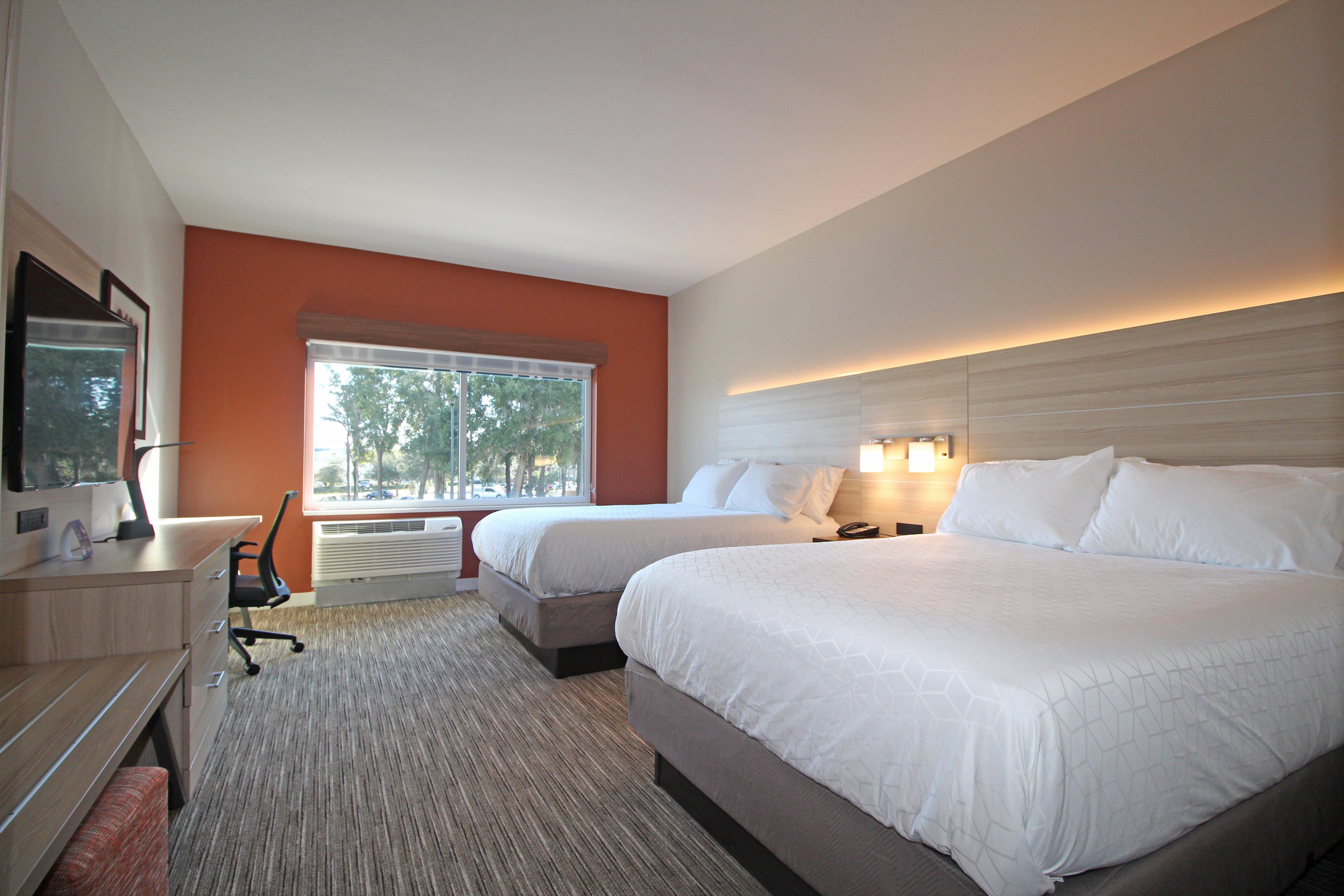 Holiday Inn Express & Suites Ocala By Ihg Exterior photo